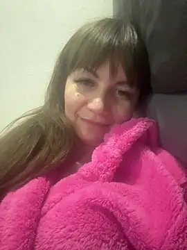 Snapshot of Butterfly8385 chatting on May 9, 9:31 pm Butterfly8385 online show from May 9, 9:31 pm