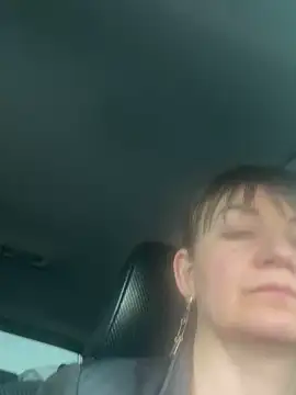 Snapshot of Butterfly8385 chatting on June 1, 7:32 am Butterfly8385 online show from June 1, 7:32 am