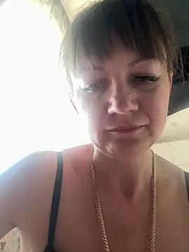 Snapshot of Butterfly8385 chatting on June 28, 6:52 am Butterfly8385 online show from June 28, 6:52 am