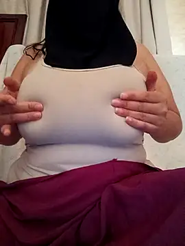 Snapshot of Ranya-50 chatting on October 13, 2:39 pm Ranya-50 online show from October 13, 2:39 pm