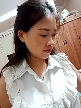 tuongvycute online show from October 19, 1:56 pm