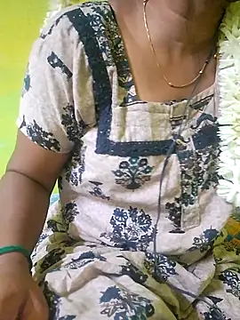 Snapshot of tamil_kanaka chatting on June 11, 2:11 am tamil kanaka online show from June 11, 2:11 am