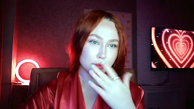 Snapshot of LolaMint_ chatting on November 8, 12:27 pm LolaMint online show from November 8, 12:27 pm