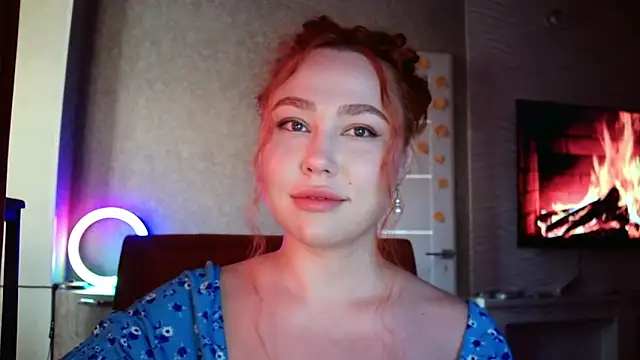 Snapshot of LolaMint_ chatting on November 12, 11:32 am LolaMint online show from November 12, 11:32 am