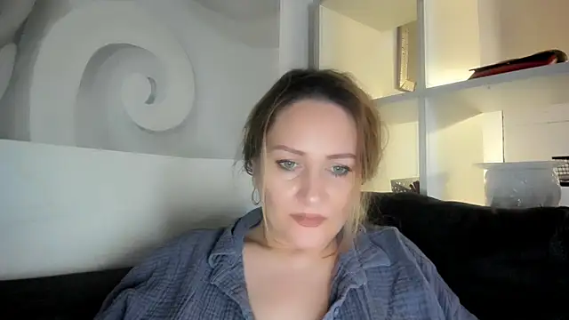 Snapshot of 88__callmemadam__88 chatting on January 19, 2:21 pm 88 callmemadam 88 online show from January 19, 2:21 pm