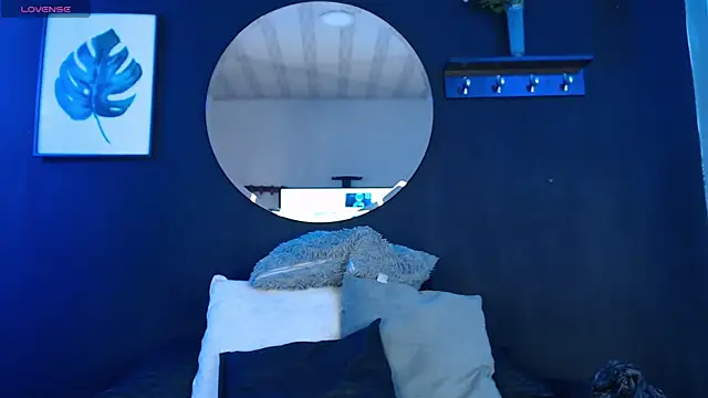 Snapshot of TamaraaRoss_ chatting on November 19, 6:52 pm TamaraaRoss online show from November 19, 6:52 pm