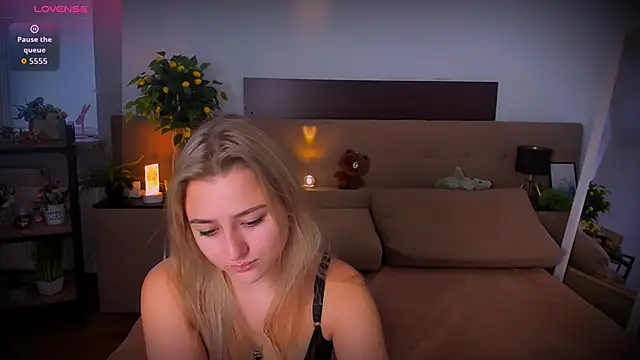 Lulu   Moon online show from November 7, 6:57 am