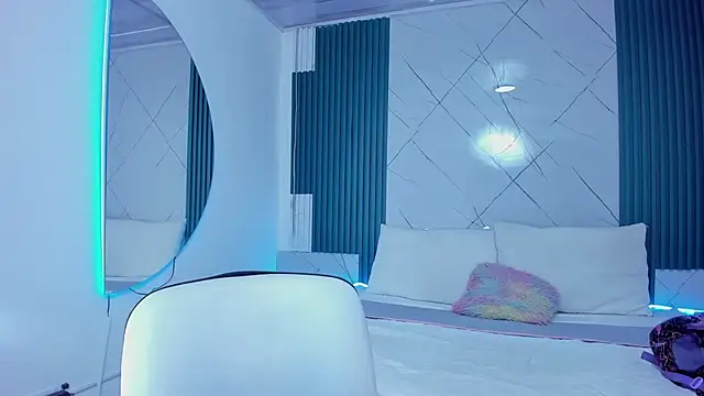 Briseida-White online show from November 28, 11:46 am