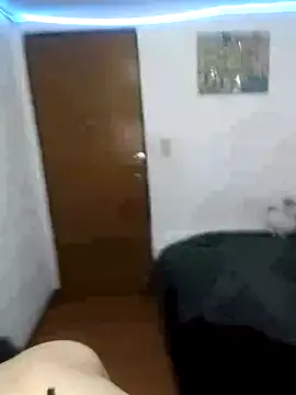 Snapshot of issa_bunny chatting on October 12, 3:16 am issa bunny online show from October 12, 3:16 am