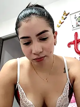 sophia salazar18 online show from October 18, 1:56 pm