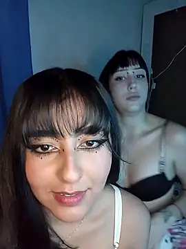 Snapshot of Die-katty chatting on October 12, 8:57 am Die-katty online show from October 12, 8:57 am