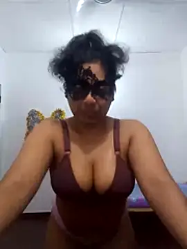 Snapshot of Expose_Queen chatting on June 7, 6:00 pm Expose Queen online show from June 7, 6:00 pm