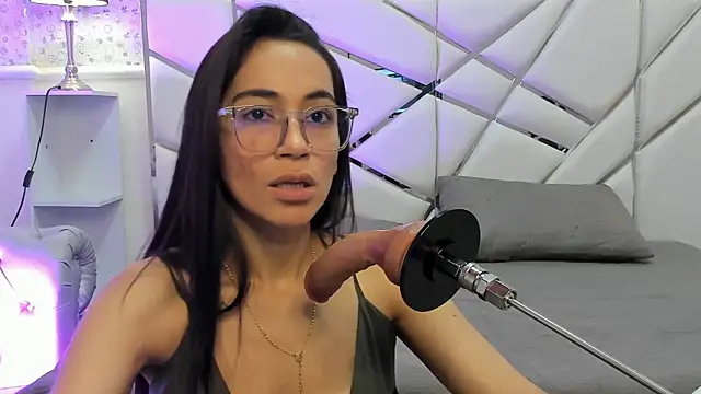 Snapshot of GabbiePrice chatting on May 12, 2:36 pm GabbiePrice online show from May 12, 2:36 pm