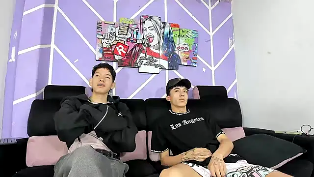 Snapshot of heyy_noah11 chatting on June 1, 1:24 pm heyy noah11 online show from June 1, 1:24 pm