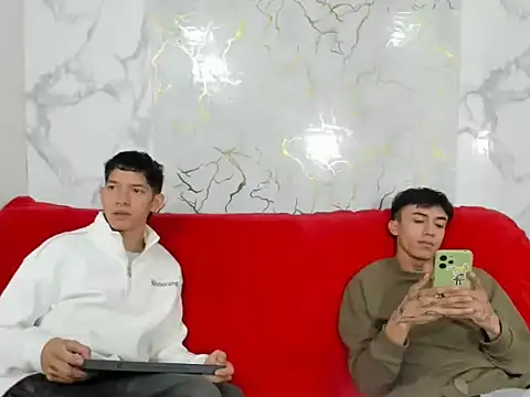 heyy noah11 online show from June 30, 1:12 pm