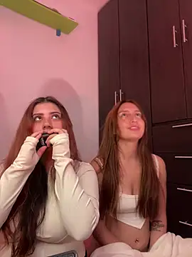 Leah moon1 online show from February 6, 5:45 am