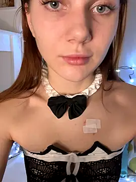 Snapshot of MargoViento chatting on November 23, 2:22 am MargoViento online show from November 23, 2:22 am