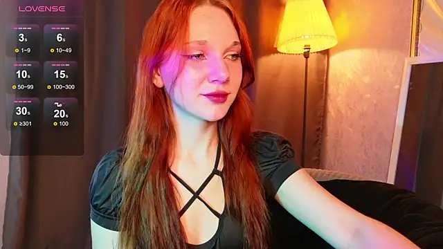 Snapshot of MargoViento chatting on December 4, 8:50 pm MargoViento online show from December 4, 8:50 pm