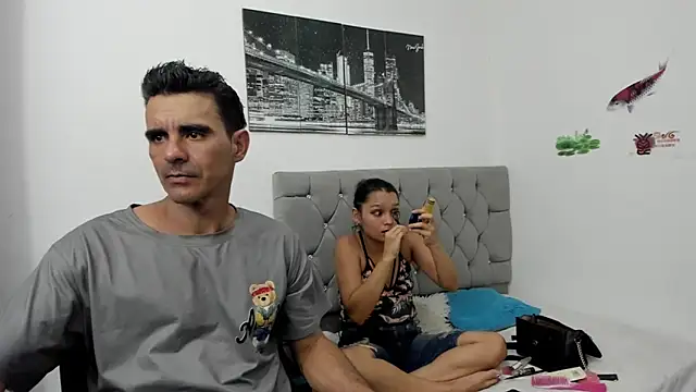 Snapshot of Sofi_And_Santy chatting on March 28, 1:38 am Sofi And Santy online show from March 28, 1:38 am