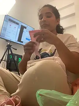 Belindamuller online show from November 11, 3:28 am