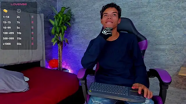 Snapshot of jhojan_foxxx_ chatting on November 2, 11:23 am jhojan foxxx online show from November 2, 11:23 am