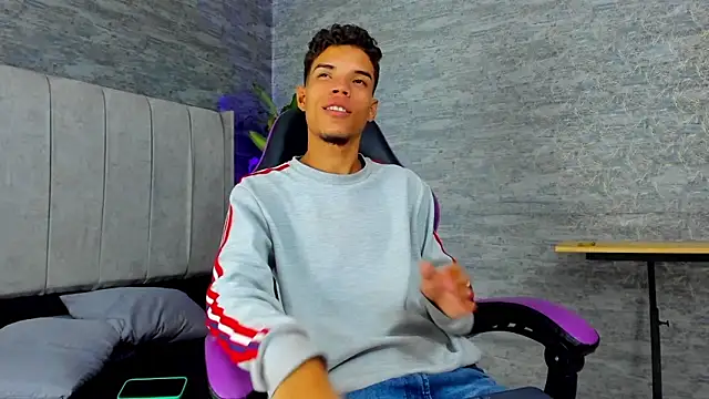 Snapshot of jhojan_foxxx_ chatting on November 10, 9:03 pm jhojan foxxx online show from November 10, 9:03 pm