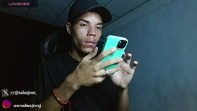 Snapshot of jhojan_foxxx_ chatting on December 21, 8:38 pm jhojan foxxx online show from December 21, 8:38 pm