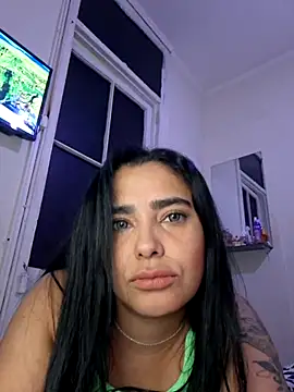 Snapshot of DANIELA3956 chatting on October 26, 1:22 am DANIELA3956 online show from October 26, 1:22 am