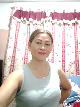 Snapshot of merr_ann123 chatting on May 3, 12:27 am merr ann123 online show from May 3, 12:27 am