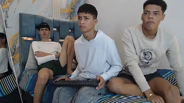 EMPIRE BOYS1 online show from February 19, 7:32 pm