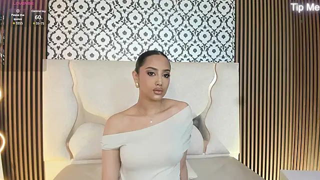 BEELLA TAY1 online show from October 23, 1:43 pm