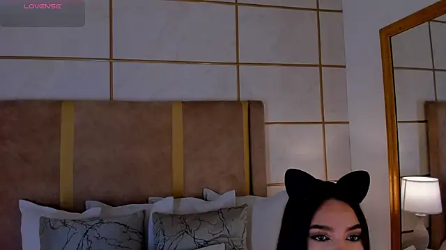 lyrabellini online show from February 27, 11:43 am