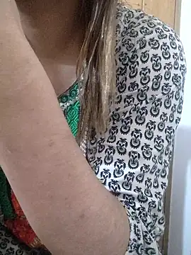 Tanha18 online show from January 9, 8:28 am