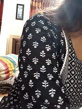 Snapshot of Tanha18 chatting on July 27, 1:29 pm Tanha18 online show from July 27, 1:29 pm
