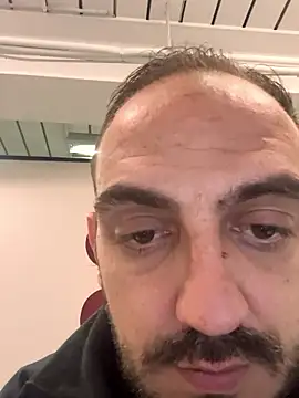 Snapshot of AlexGogo23 chatting on October 14, 11:44 am AlexGogo23 online show from October 14, 11:44 am