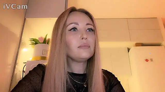 Snapshot of Biryanna chatting on March 6, 6:15 pm Biryanna online show from March 6, 6:15 pm