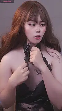 Snapshot of Lili_babii99 chatting on October 15, 1:00 pm Lili babii99 online show from October 15, 1:00 pm