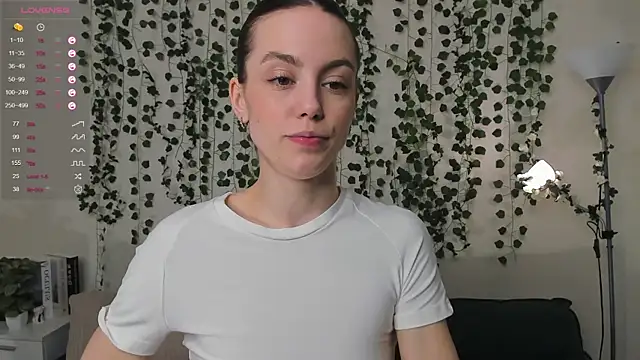 Snapshot of sweet_and_flirt chatting on October 22, 7:30 am sweet and flirt online show from October 22, 7:30 am