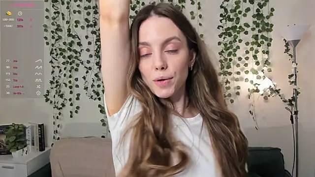 Snapshot of sweet_and_flirt chatting on October 28, 7:23 am sweet and flirt online show from October 28, 7:23 am