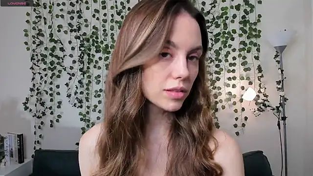 Snapshot of sweet_and_flirt chatting on October 29, 7:10 am sweet and flirt online show from October 29, 7:10 am