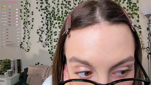 Snapshot of sweet_and_flirt chatting on November 8, 7:19 am sweet and flirt online show from November 8, 7:19 am