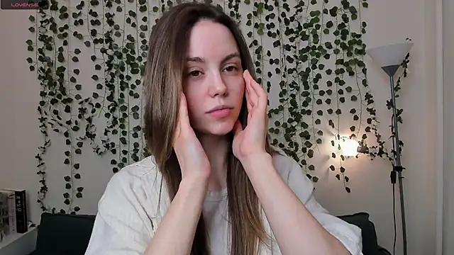 Snapshot of sweet_and_flirt chatting on November 12, 9:42 am sweet and flirt online show from November 12, 9:42 am