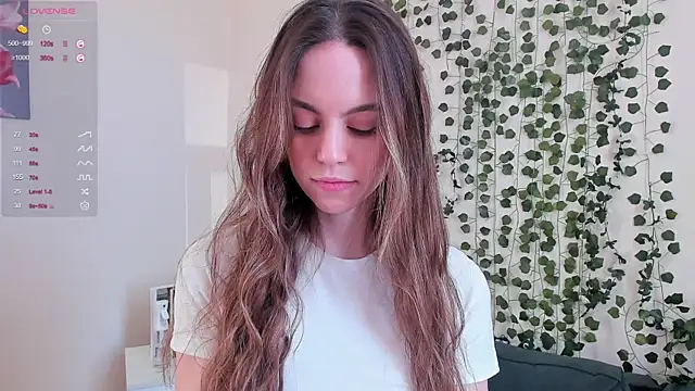 Snapshot of sweet_and_flirt chatting on November 16, 6:41 am sweet and flirt online show from November 16, 6:41 am