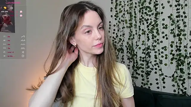 Snapshot of sweet_and_flirt chatting on November 22, 6:45 am sweet and flirt online show from November 22, 6:45 am