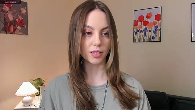 Snapshot of sweet_and_flirt chatting on December 3, 7:05 am sweet and flirt online show from December 3, 7:05 am