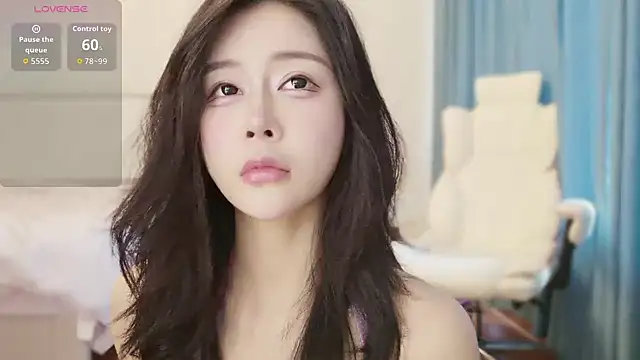 Snapshot of yiyi_3523 chatting on March 4, 1:44 am yiyi 3523 online show from March 4, 1:44 am