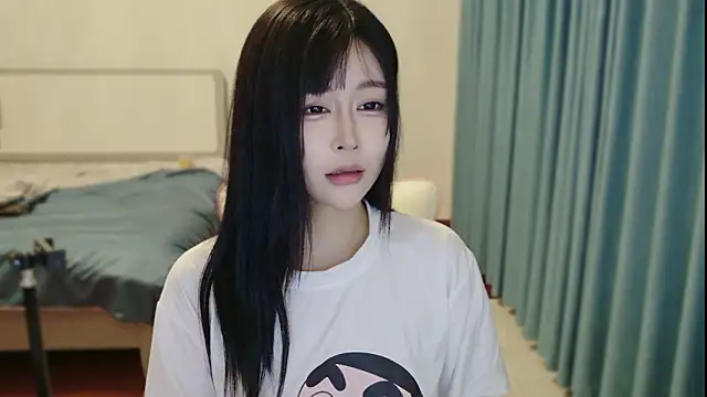 Snapshot of yiyi_3523 chatting on March 22, 3:37 pm yiyi 3523 online show from March 22, 3:37 pm