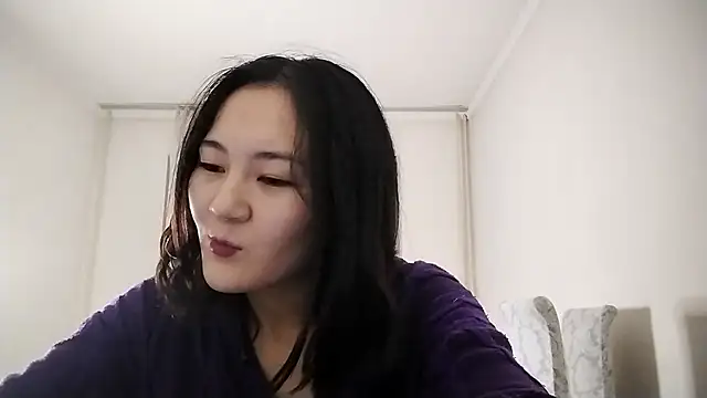 Lyndasilk online show from November 16, 2:11 pm