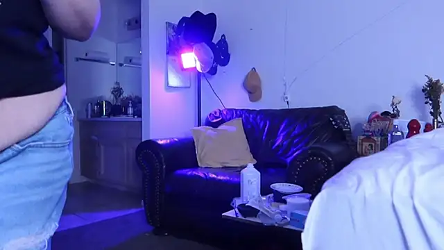 BellaBlueBBW online show from February 8, 9:13 am