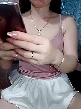 Snapshot of LeanaLy chatting on June 24, 12:37 pm LeanaLy online show from June 24, 12:37 pm
